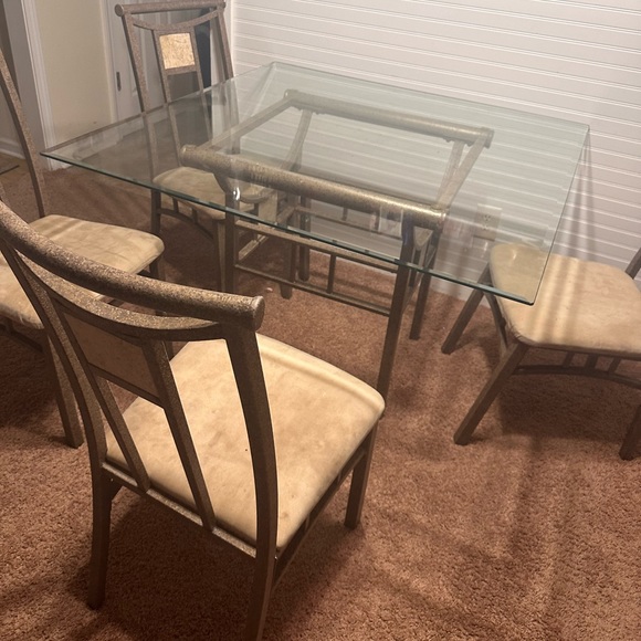 Glass square table with 4 chairs - Picture 2 of 5